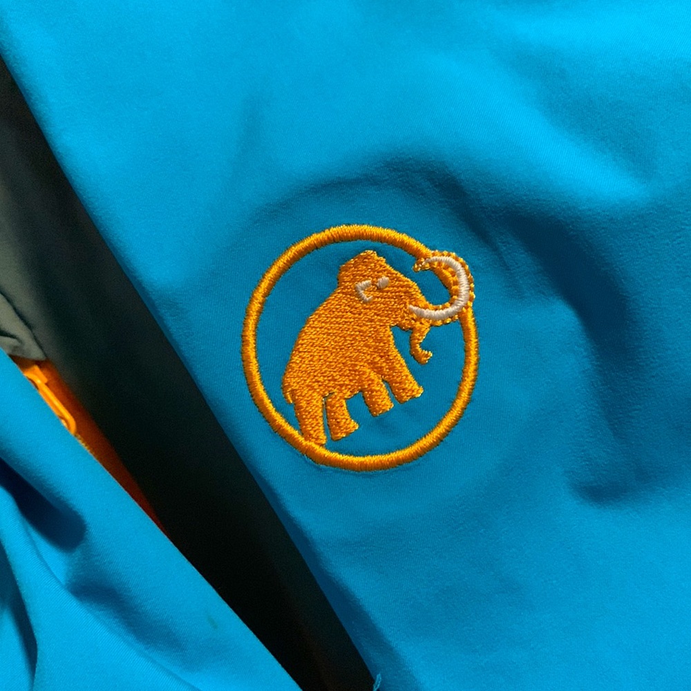 MAMMUT Jacket - Picture 3 of 5